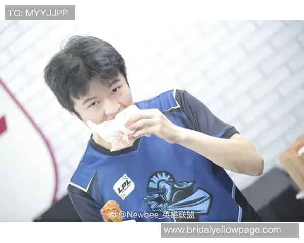 电竞新闻FPX青年赛拼搏历程揭秘从挫折到荣耀的奋斗之路